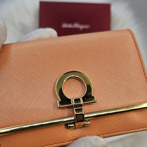 Salvatore Ferragamo  Peach Bifold Wallet / Card holder - Picture 9 of 17